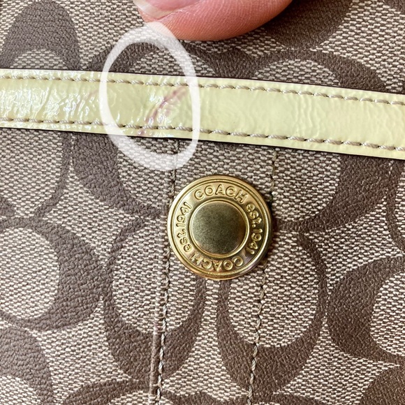 NWT Coach Heritage Stripe small tote white, brown and yellow - Picture 13 of 16